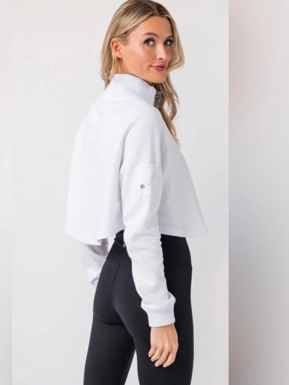 NWT Free People Movement So Fly Henley Layer Medium - Picture 3 of 5